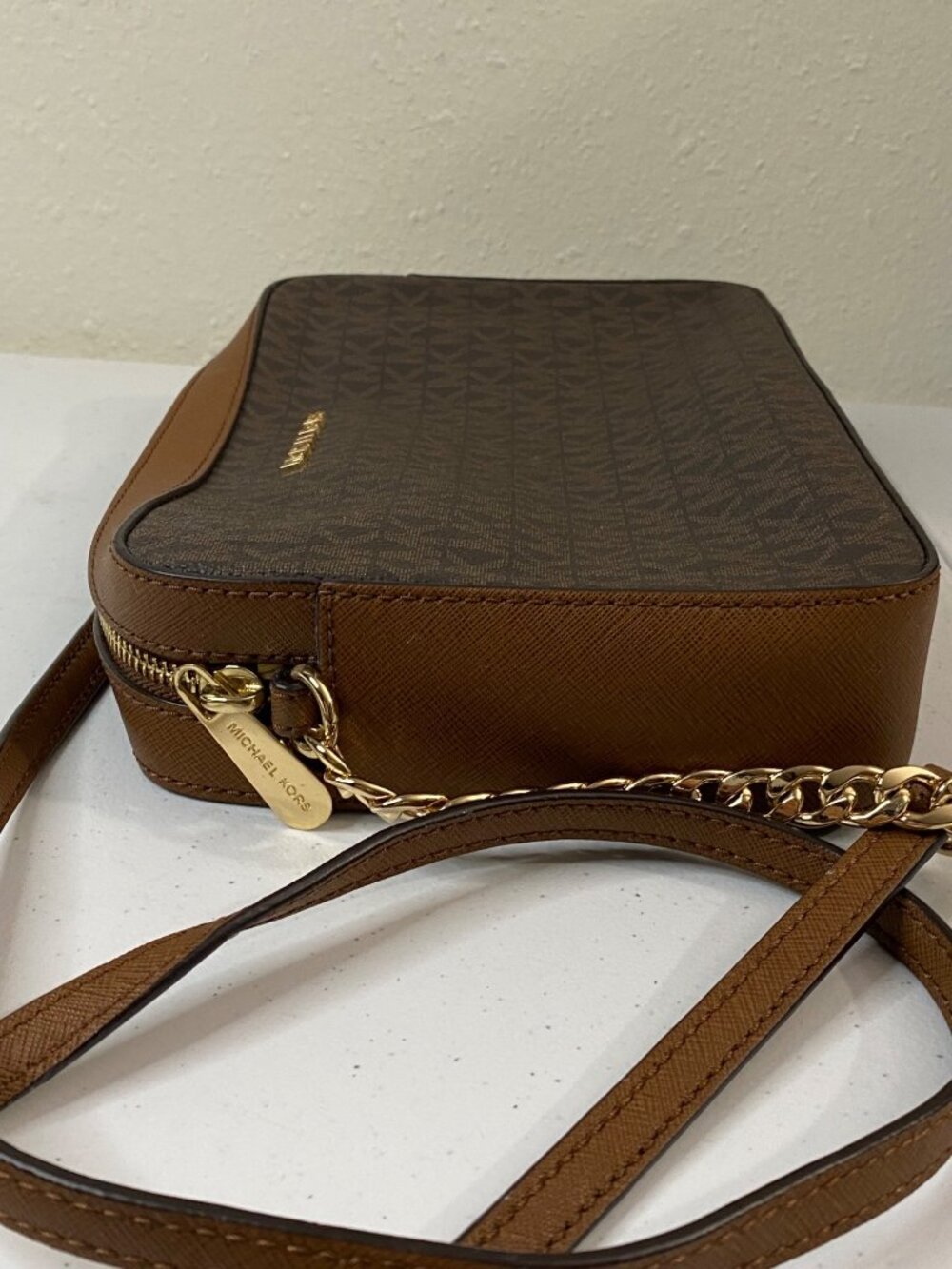 Michael Kors Crossbody Bag Brown Saffiano Leather Gold Chain Strap - Picture 7 of 12